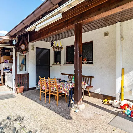 Haus Guenter Und Valeria アパート Gossersweiler-Stein